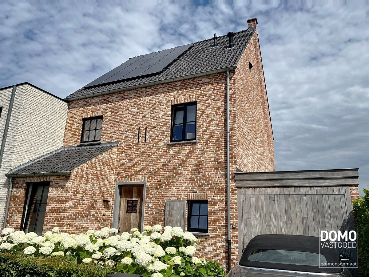 MODERNE WONING IN ALKEN MET TUIN, GARAGE, 3 SLAAPKAMERS EN 2 BADKAMERS 