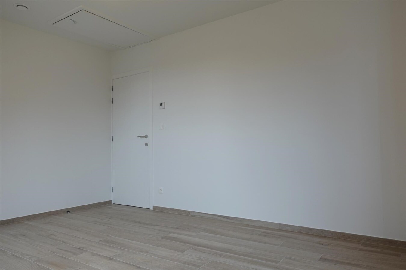 Prachtige villa met ruime tuin, landelijk uitzicht en uitgebreid beveiligingssysteem 