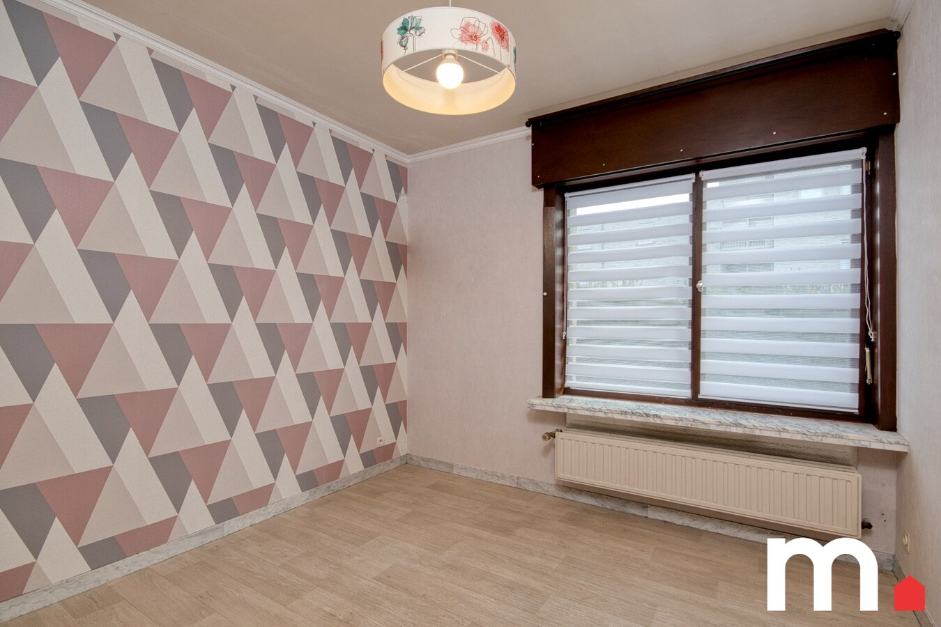 Alleenstaande Villa met 5 slaapkamers en 348m² bewoonbare oppervlakte te Lendelede! 