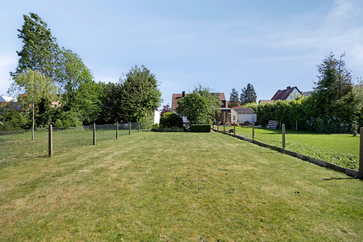 Half open bebouwing met 3 slaapkamers, zuid/west georiënteerd tuin op super ligging in Kessel-Lo! 