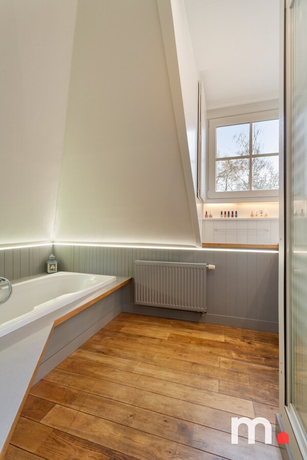 Rustig gelegen karaktervolle villa te Heule! 