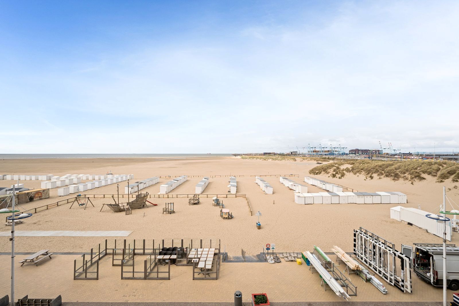 Appartement d'une chambre à rénover sur la digue de Zeebrugge 