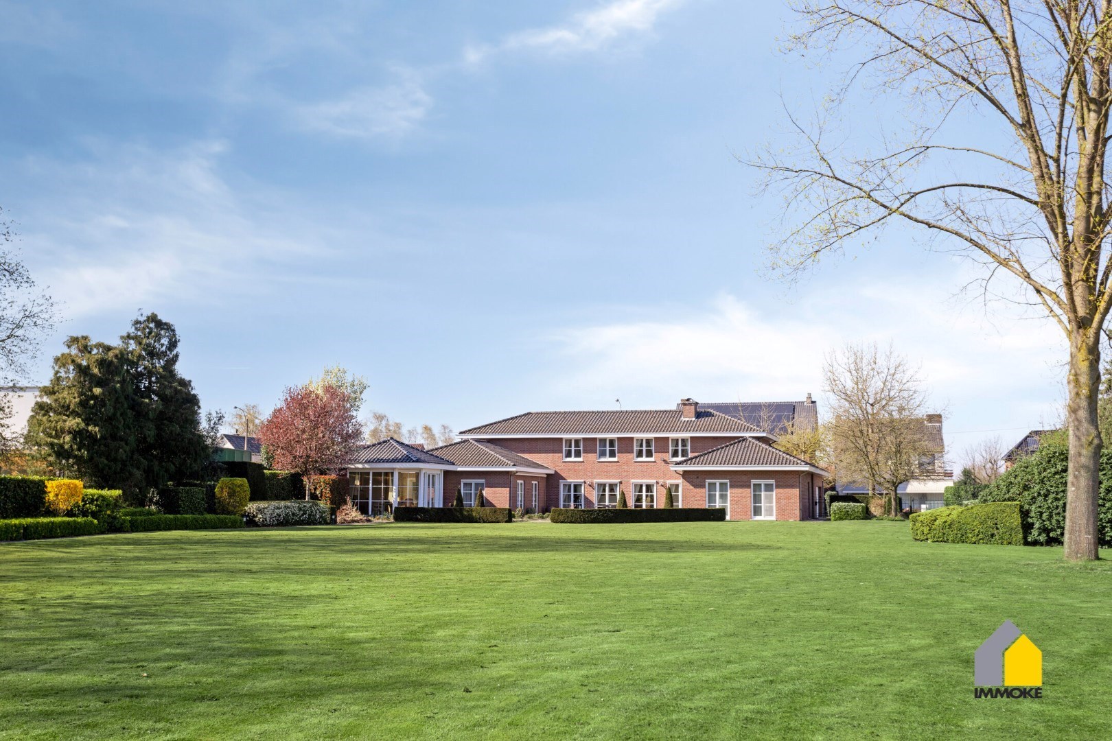 Tijdloze, stijlvolle villa met parktuin op toplocatie. 
