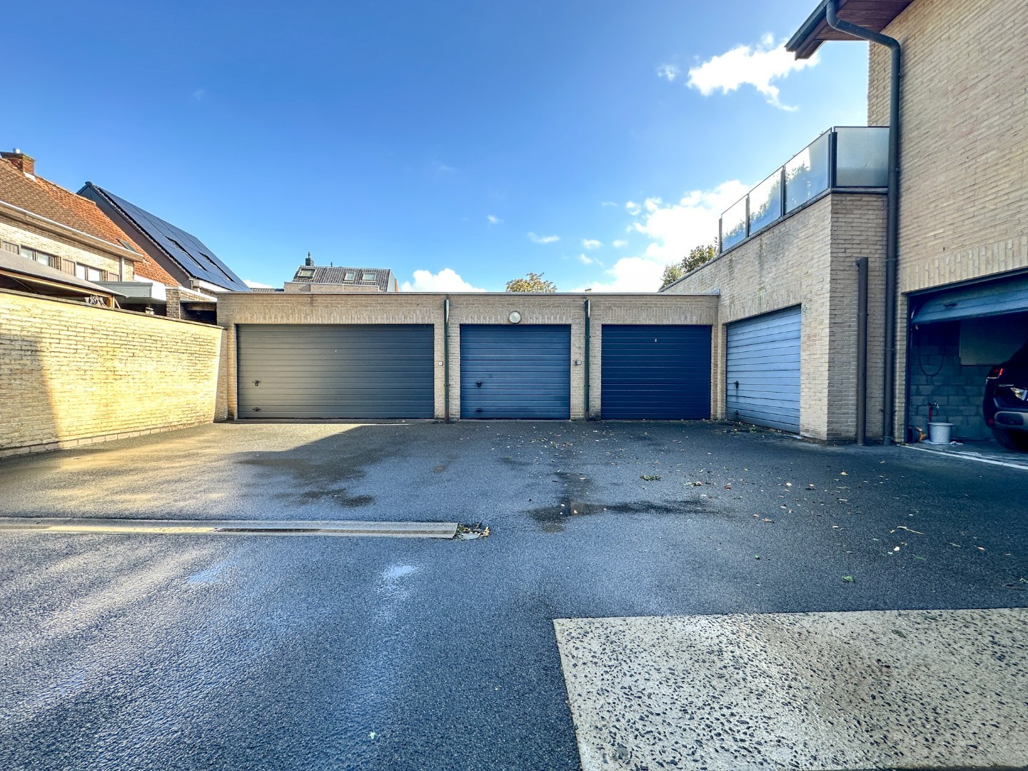 Instapklaar 2-slaapkamer appartement met 2 terrassen (en garage), topligging Torhout. 