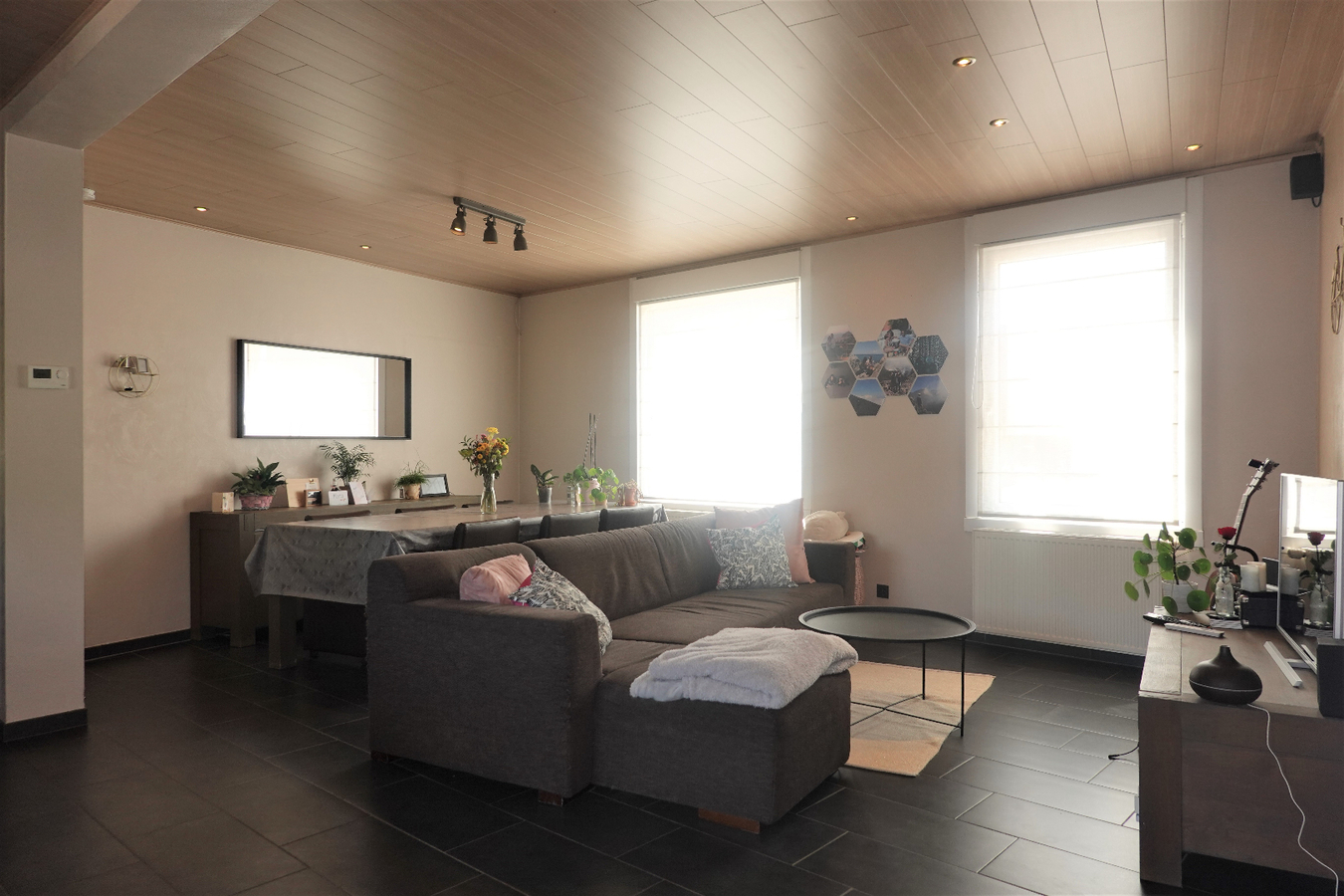Knusse woning met grote tuin 