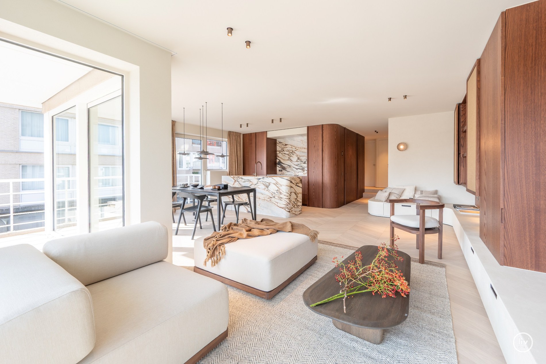 Volledige verdieping te koop in een exclusieve villa residentie in het Zoute 
