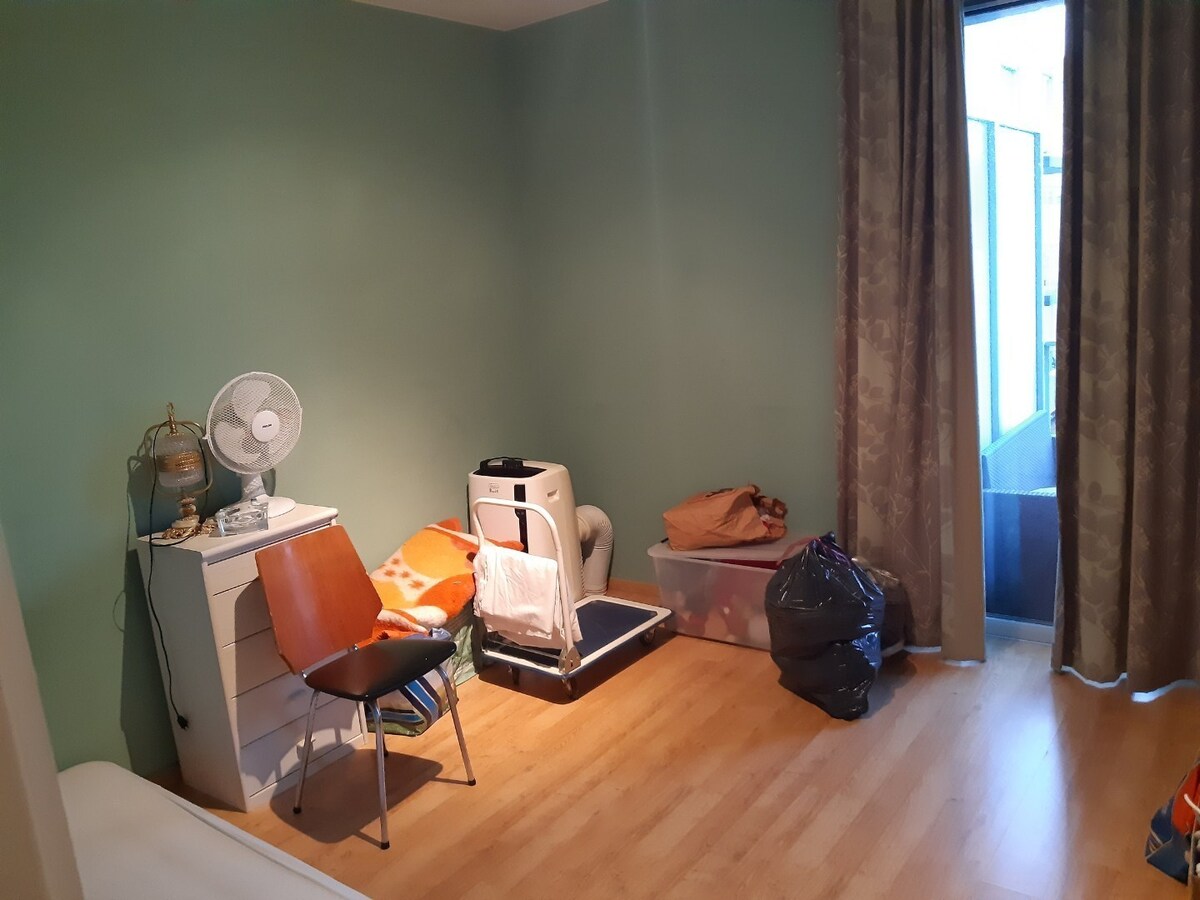 Ruim appartement met 2 terrassen. 