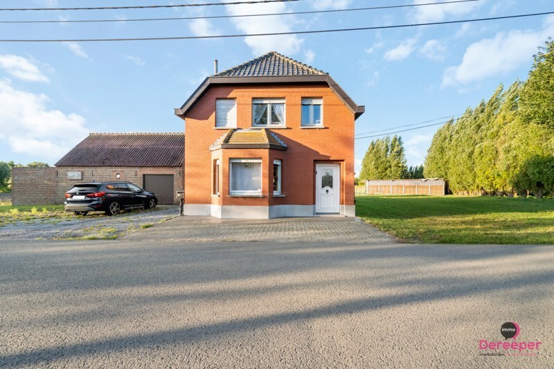 Bouwgrond van 1035 m² met landelijke ligging 