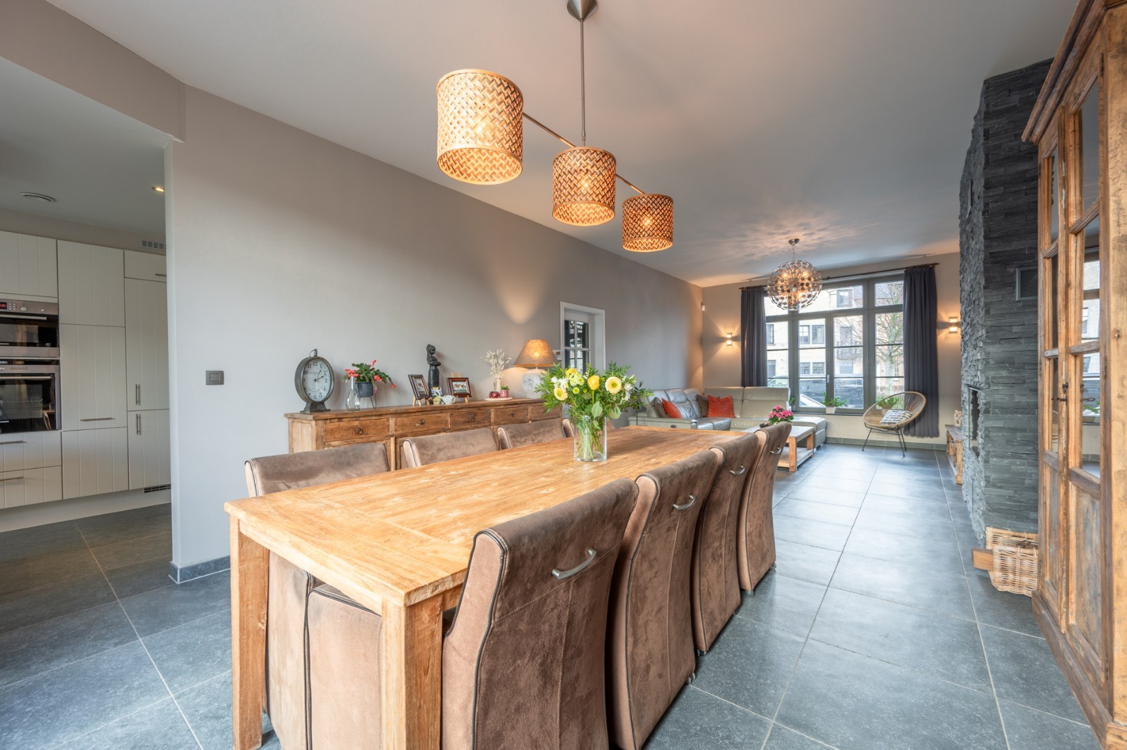 Prachtige en zéér ruime woning met kwaliteitsvolle afwerking 