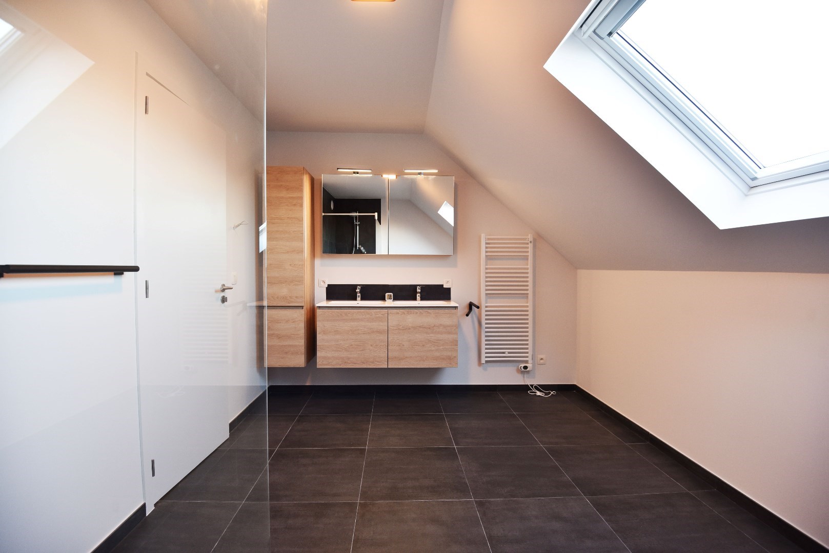 NIEUWBOUW HOB met 3 slks en tuin te ADEGEM! 