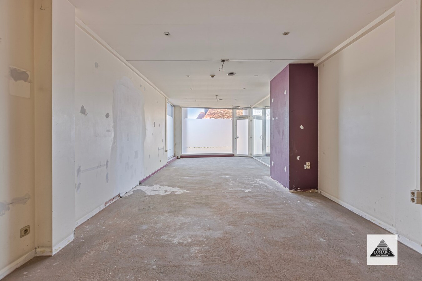 Goed gelegen commercieel gelijkvloers, 48 m² 