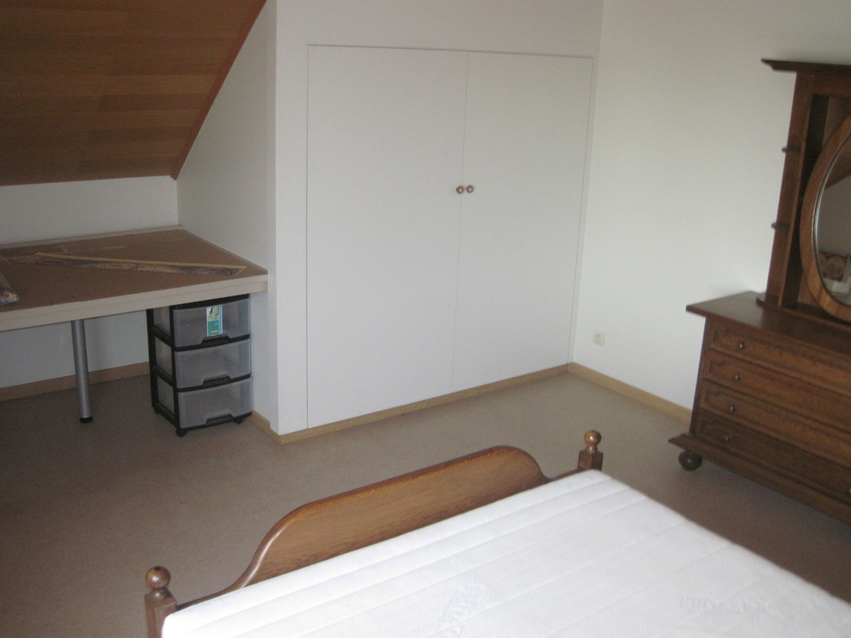 Ruime villa nabij 't Peerdeken. 