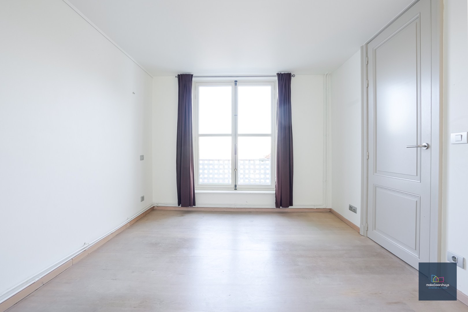 VERHUURD NSCHRIJVEN via de site ; Stijlvolle duplex in de hist. stadskern 