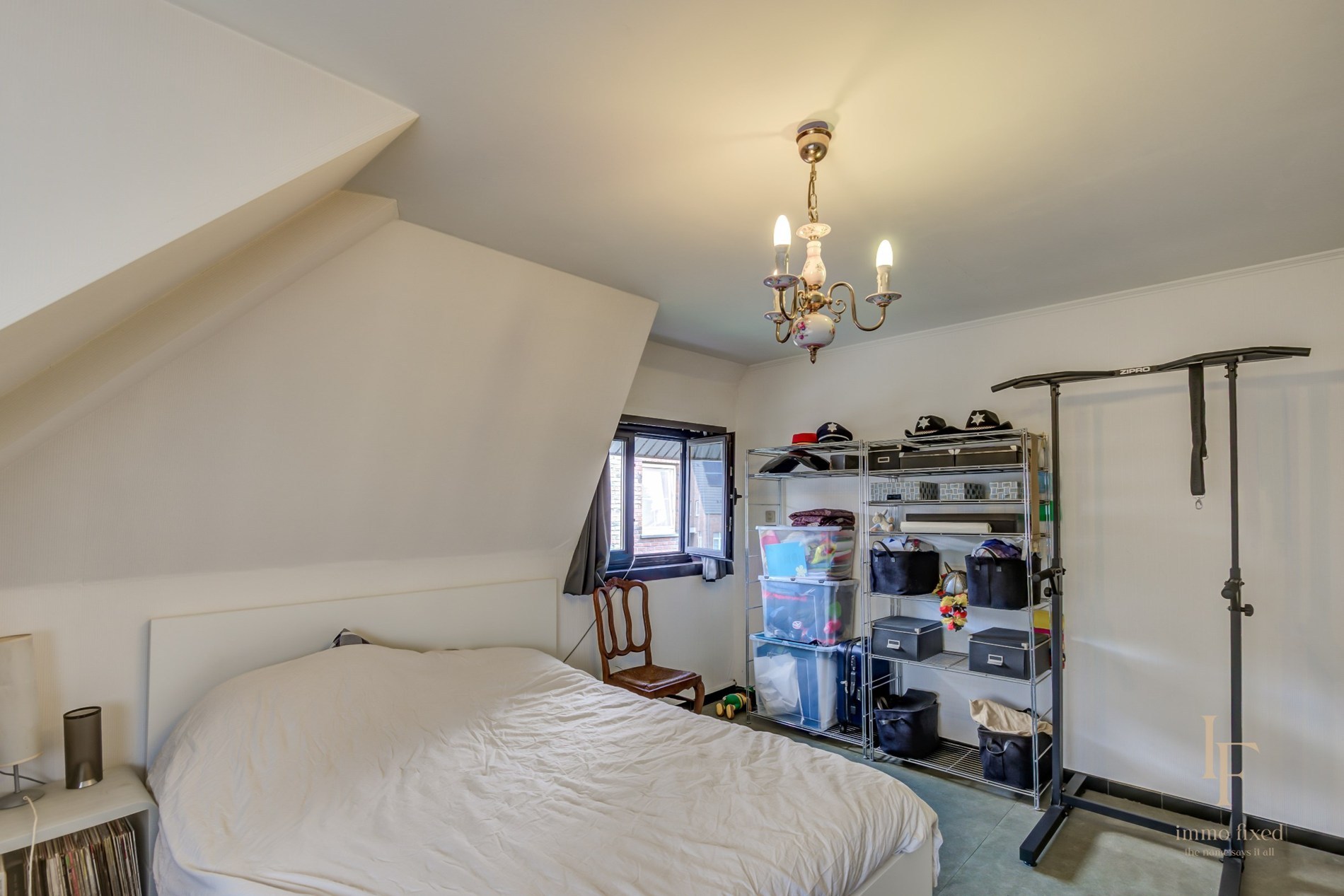 Ruime villa met 4 slaapkamers – renovatieproject met potentieel! 