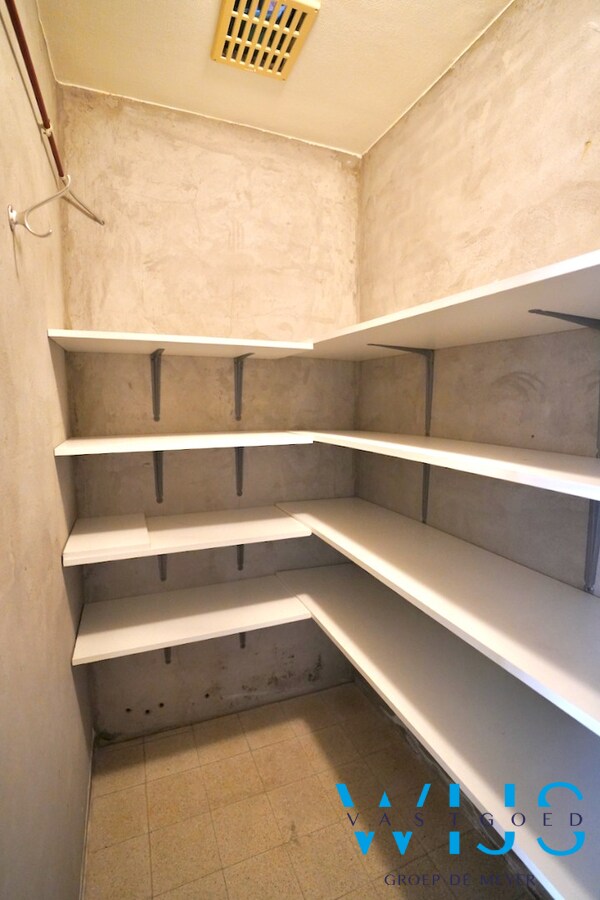 Ruime bungalow op 1000m² met prachtig uitzicht te Boekhoute ! 