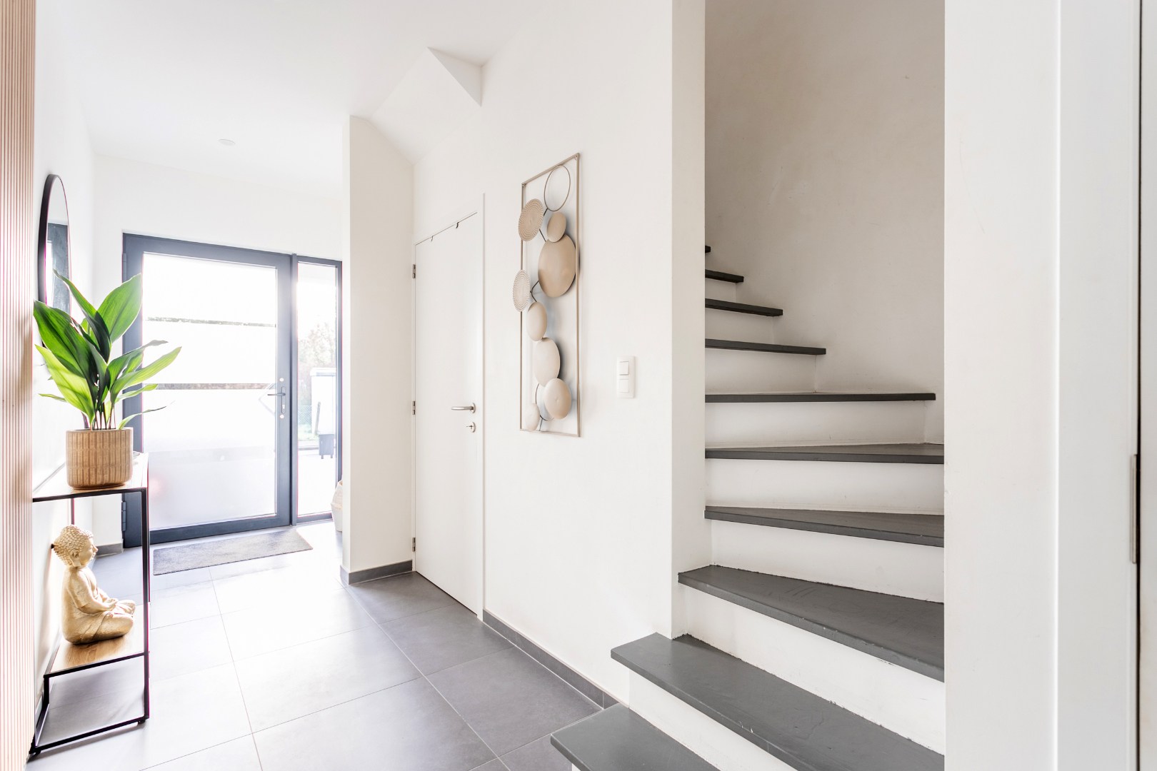 Instapklare woning met 4 slpk, tuin en parking 