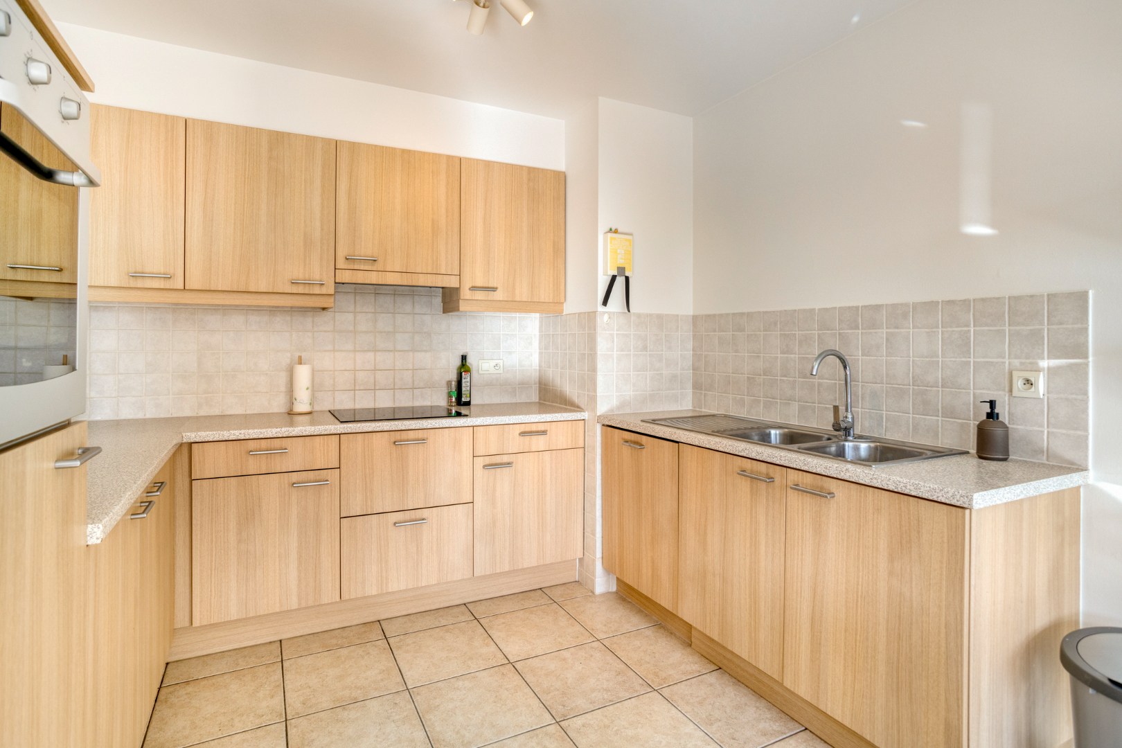 Duplex-appartement met 2 slaapkamers, autostaanplaats, kelderberging en gemeenschappelijke tuin in Kessel-Lo!– EPC 105 kWh/m² - bewoonbare opp. 92 m² 