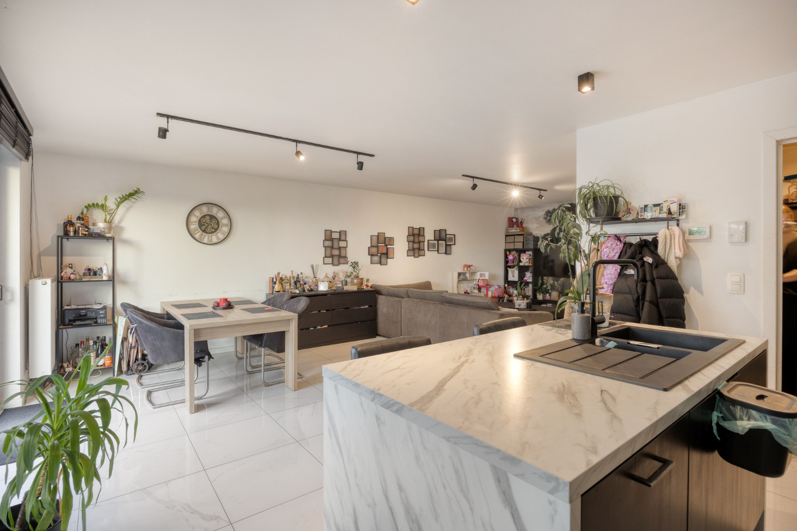 Recent en energiezuinig gelijkvloers appartement met 2 slpk. in Geel 