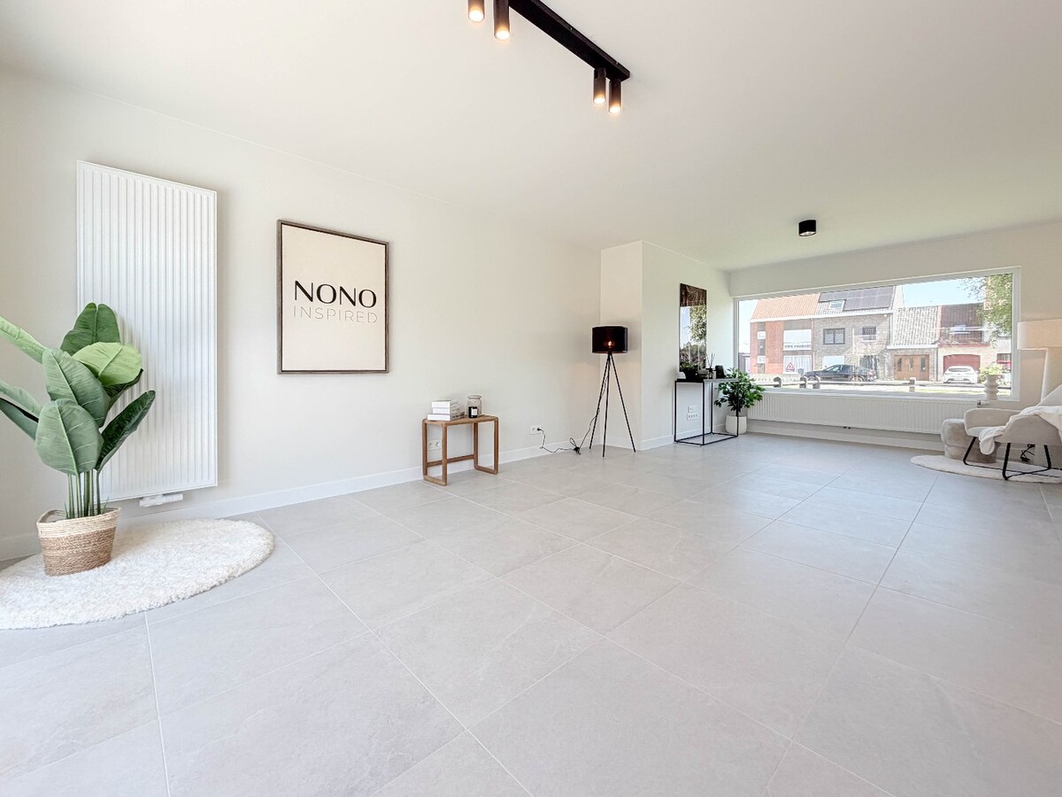 ABSOLUTE TOPPER !!!  Ontdek nu dit prachtige vernieuwde pand gelegen te Kortrijk/Heule ! *** NONO INSPIRED *** 