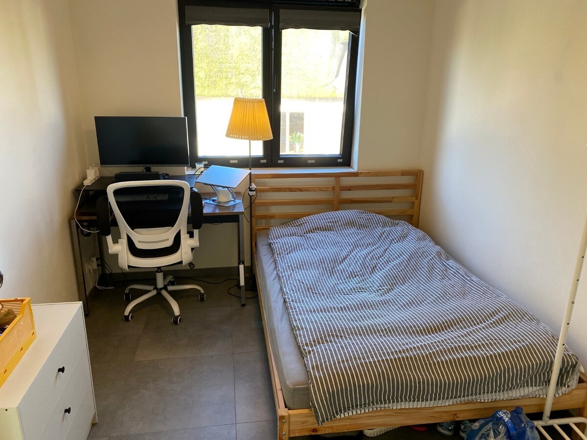 Nieuwbouwwoning nabij de Sterre - met terras en tuin ! 