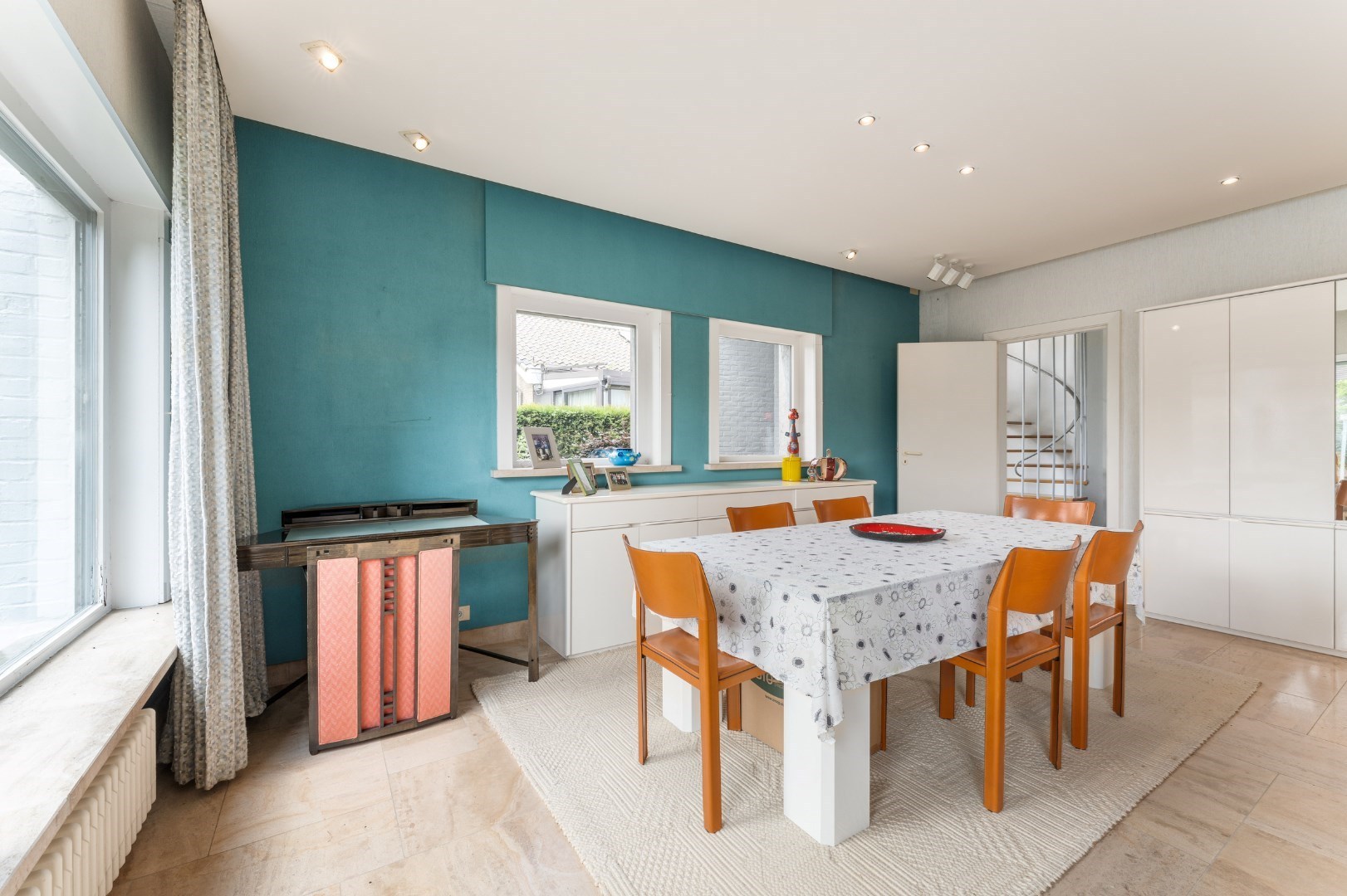 Centraal gelegen lichtrijke villa met 3 slpk, tuin en garage, Torhout 