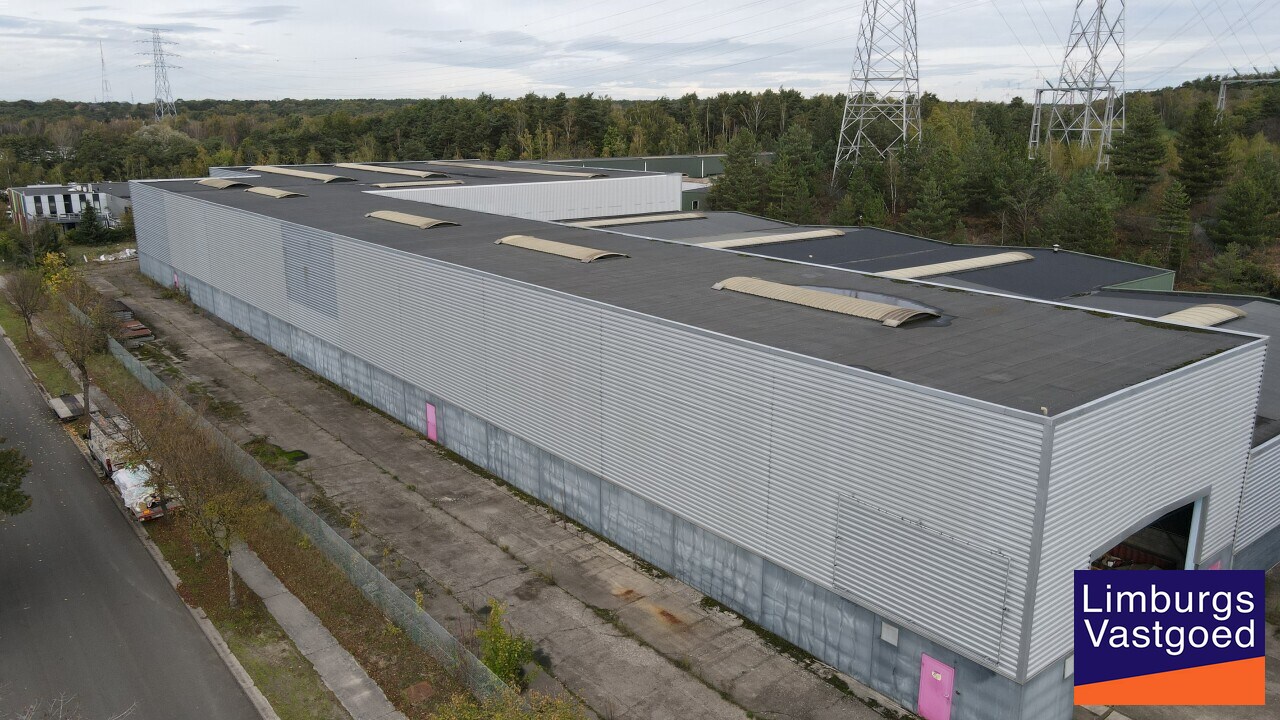 Gerenoveerde bedrijfsunit, 4.000m², op een KMO-locatie te Zutendaal 