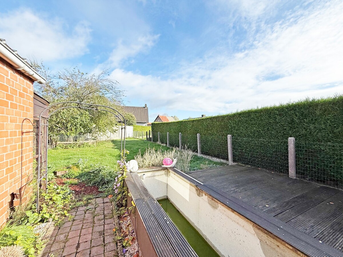 Ruime, vernieuwde HOB met leuke tuin te Zwalm 