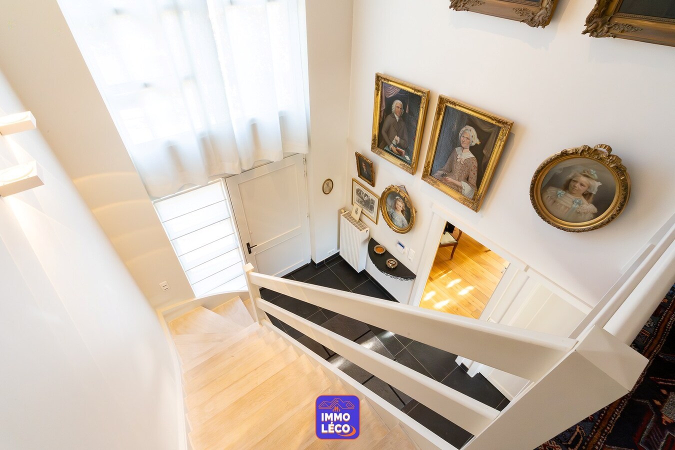 Propriété de prestige au Bois Fichaux avec dépendance, érigée sur 1899m² ! Vue imprenable ! 