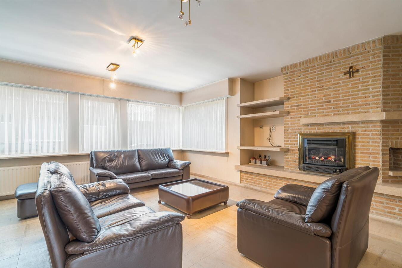 Uitstekend gelegen karakterwoning met tal van mogelijkheden 