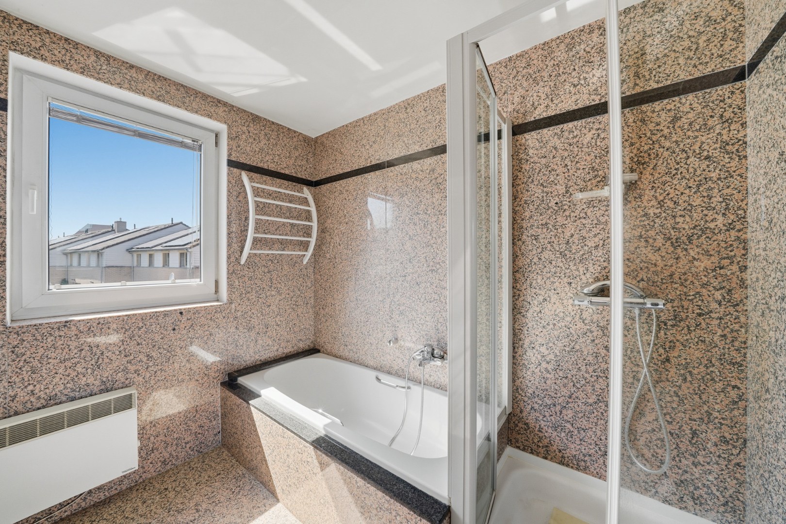 Instapklaar appartement met 2 slaapkamers en terras van 63 m² 
