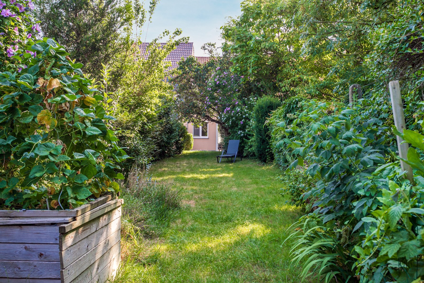 Instapklare woning met 3 slpk, oprit en tuin te Halle 