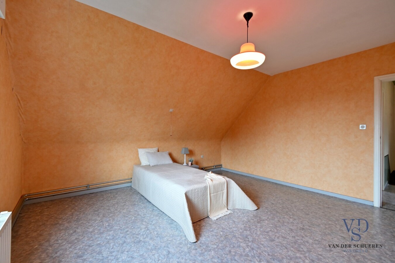 Degelijke halfopen bebouwing 