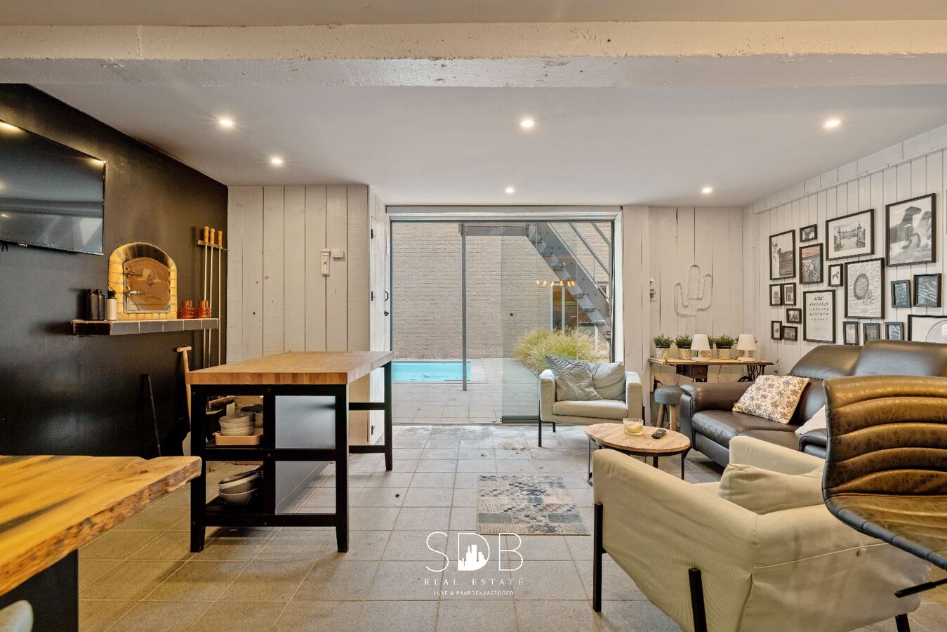 Prachtige woning met paardenfaciliteiten op 11.703m² 