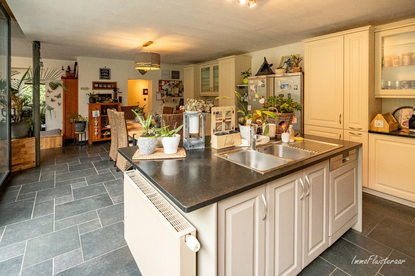 Maison prête à emménager dans un environnement boisé d'environ 24 ares à Keerbergen. 