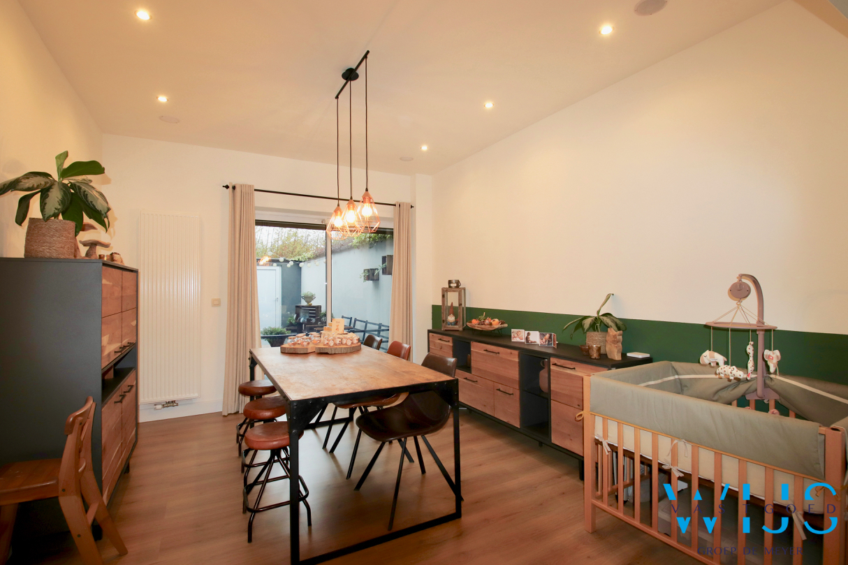 Gezellige gezinswoning op TOPlocatie in Eeklo ! 