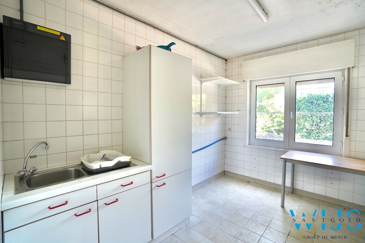 Instapklaar woonhuis met loods(en) te Ertvelde ! 