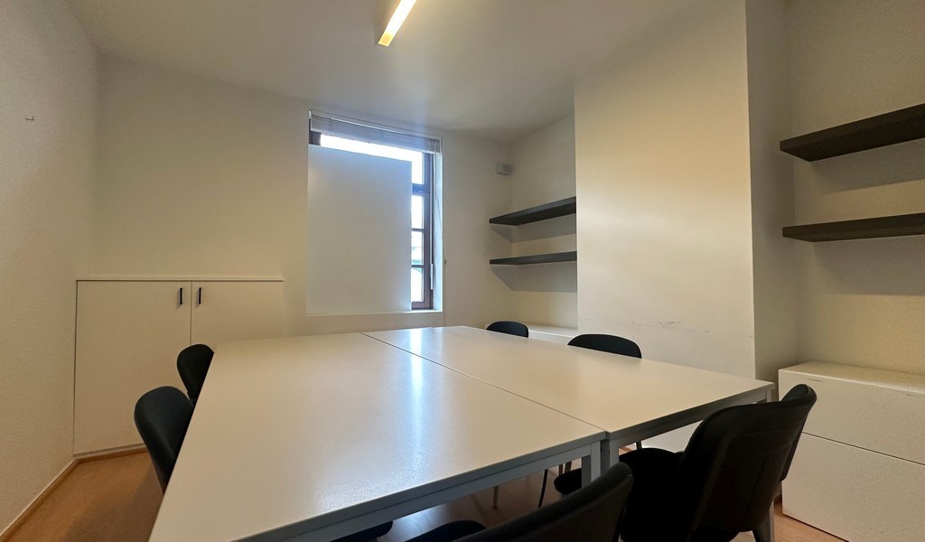 Standalone kantoorpand te huur in Deurle