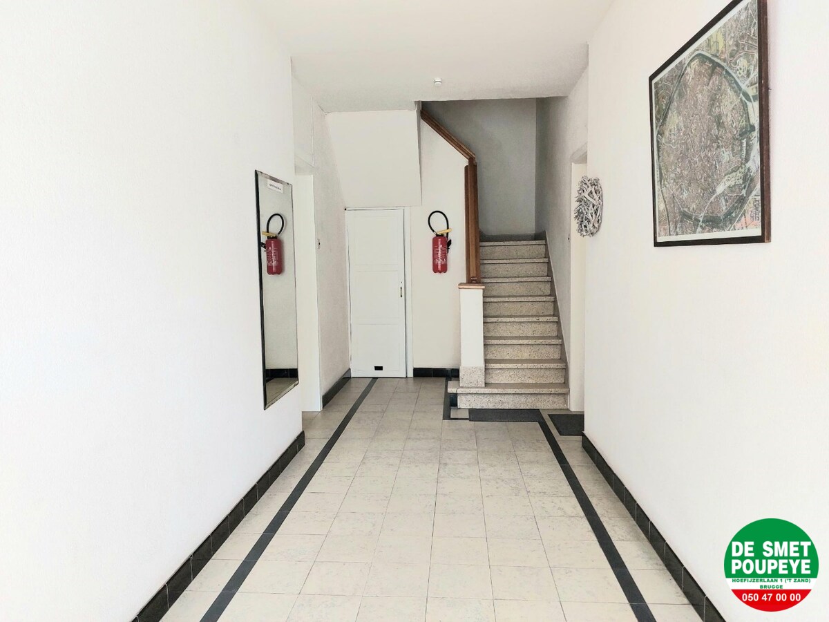 Vernieuwd gelijkvloersappartement 