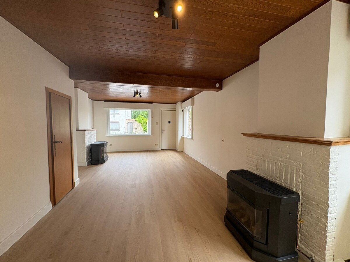 Woning met 2 slaapkamers en garage te Koekelare 