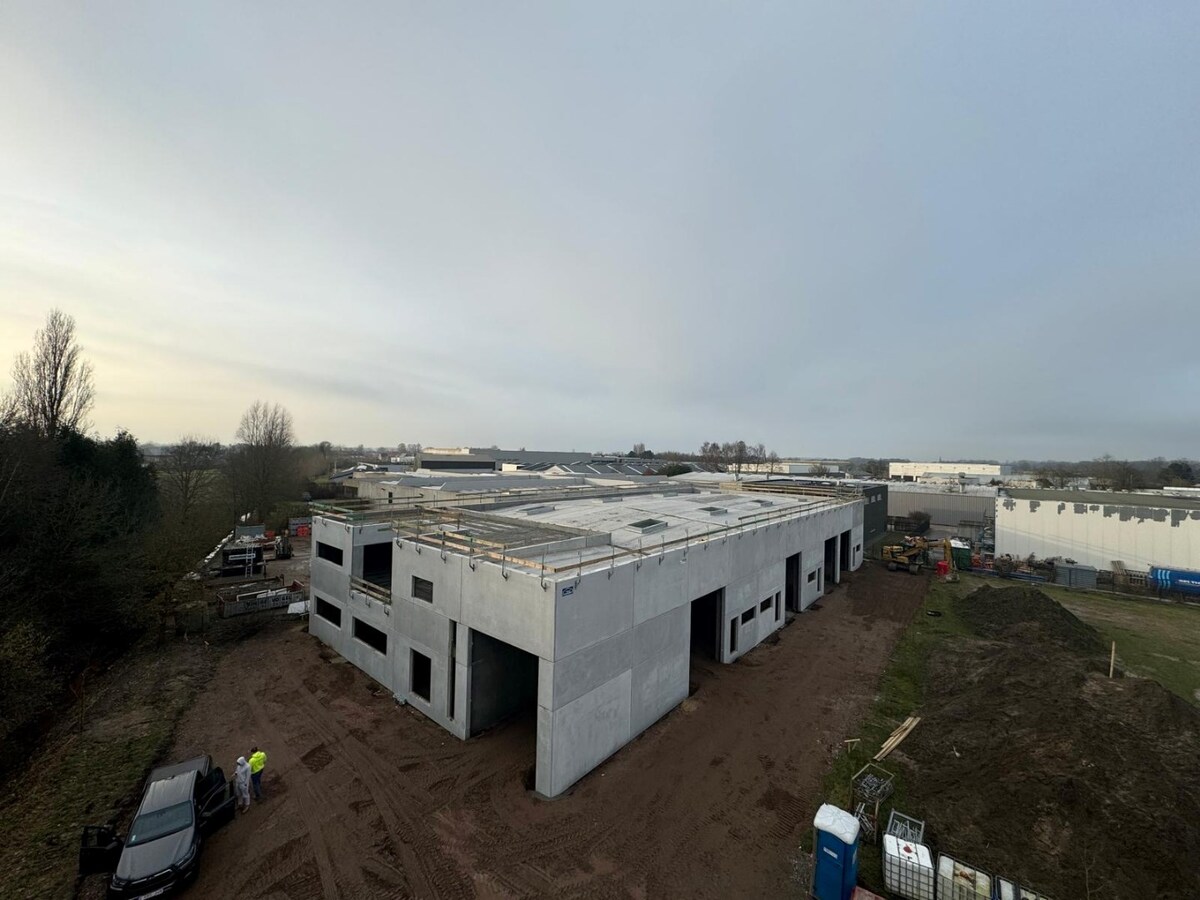 Loods - uitstekend gelegen. 