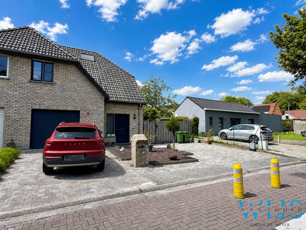 Instapklare halfopen bebouwing te koop in Doornzele/ Evergem! 
