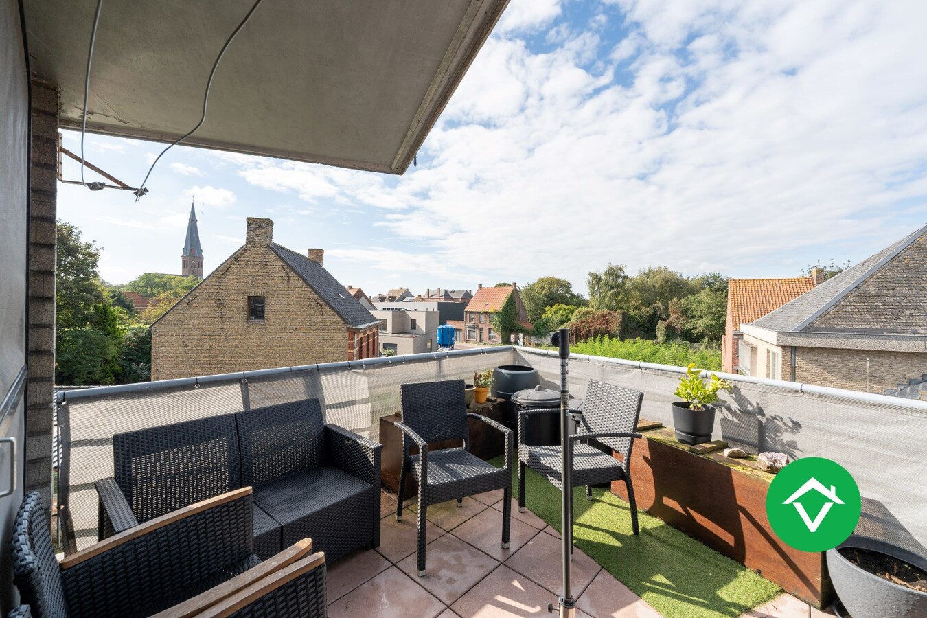 Instapklaar appartement met 3 slaapkamers en garage 