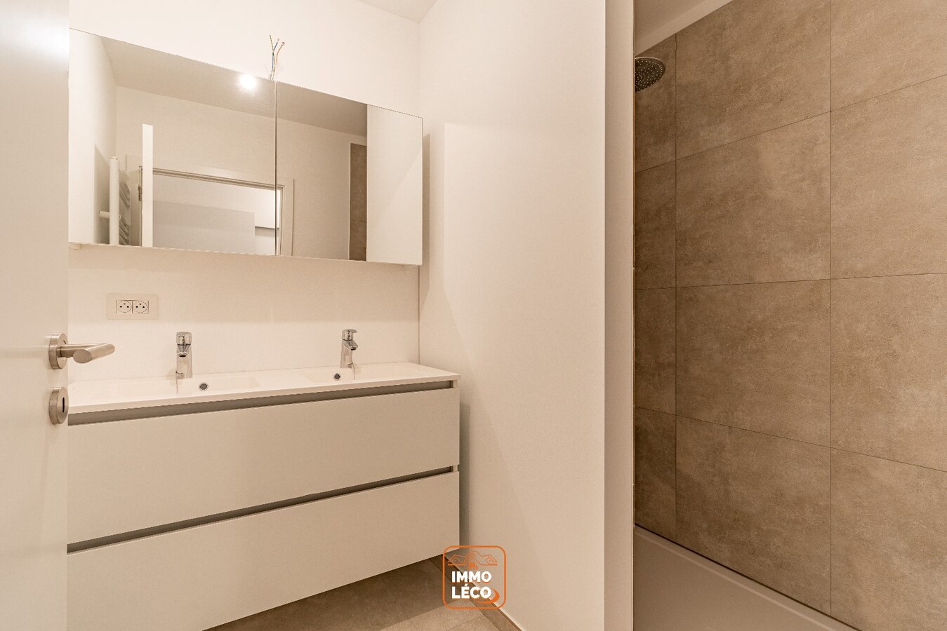 Appartement neuf 1 chambre avec jardin privatif et emplacement de parking, COUP DE CŒUR ! 