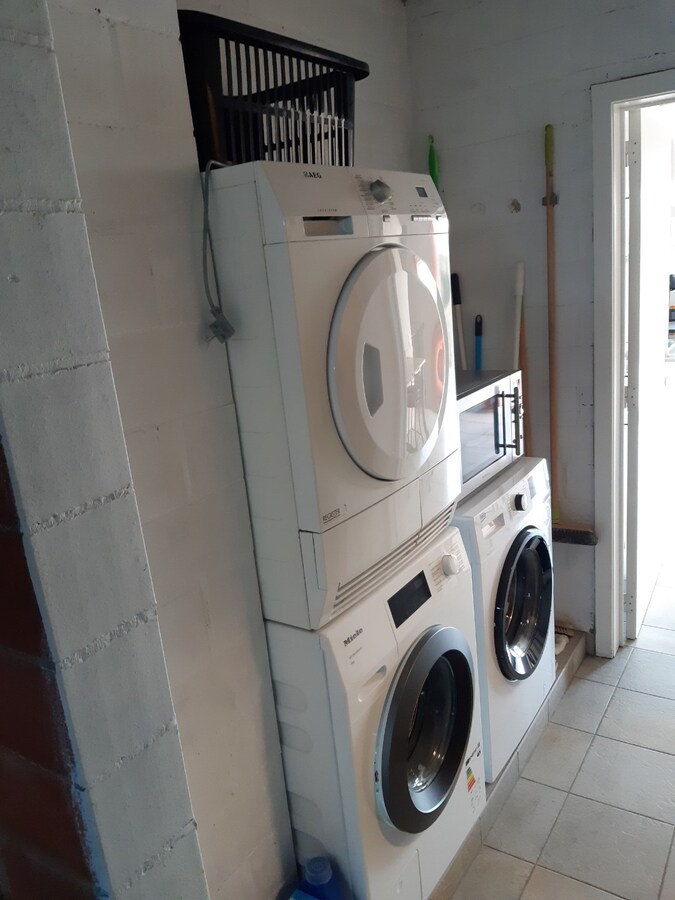 Ruime woning (4 slaapkamers) met garage 