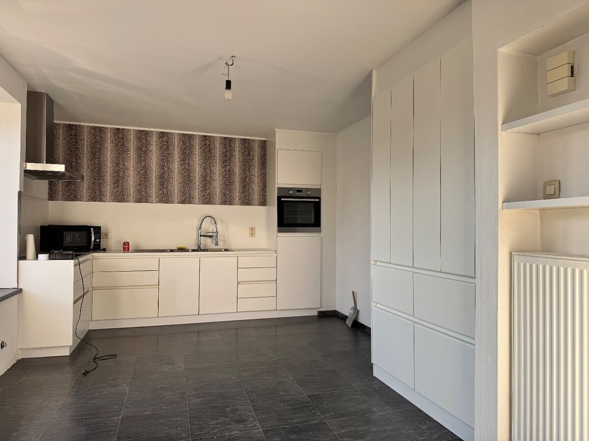 Appartement met 4 slaapkamers en garage te Kortemark 