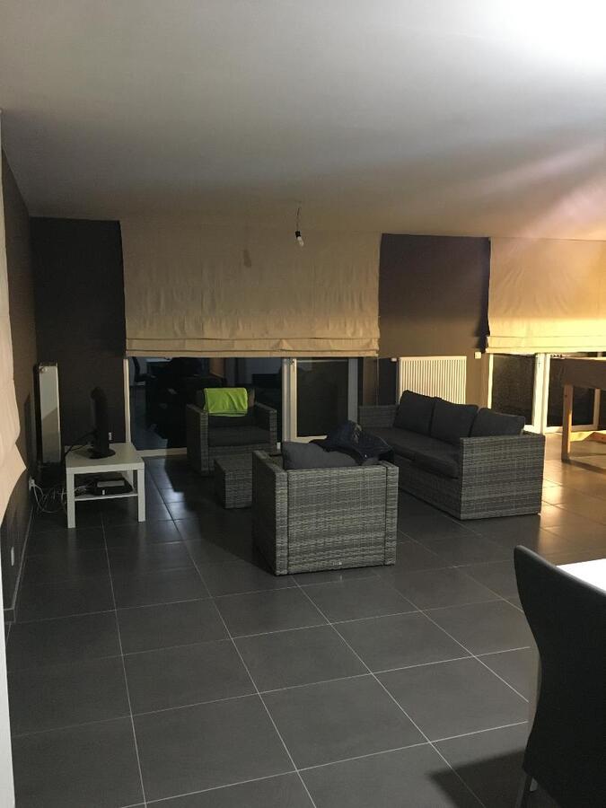 Aangename gezinswoning (Half Open Bebouwing). 