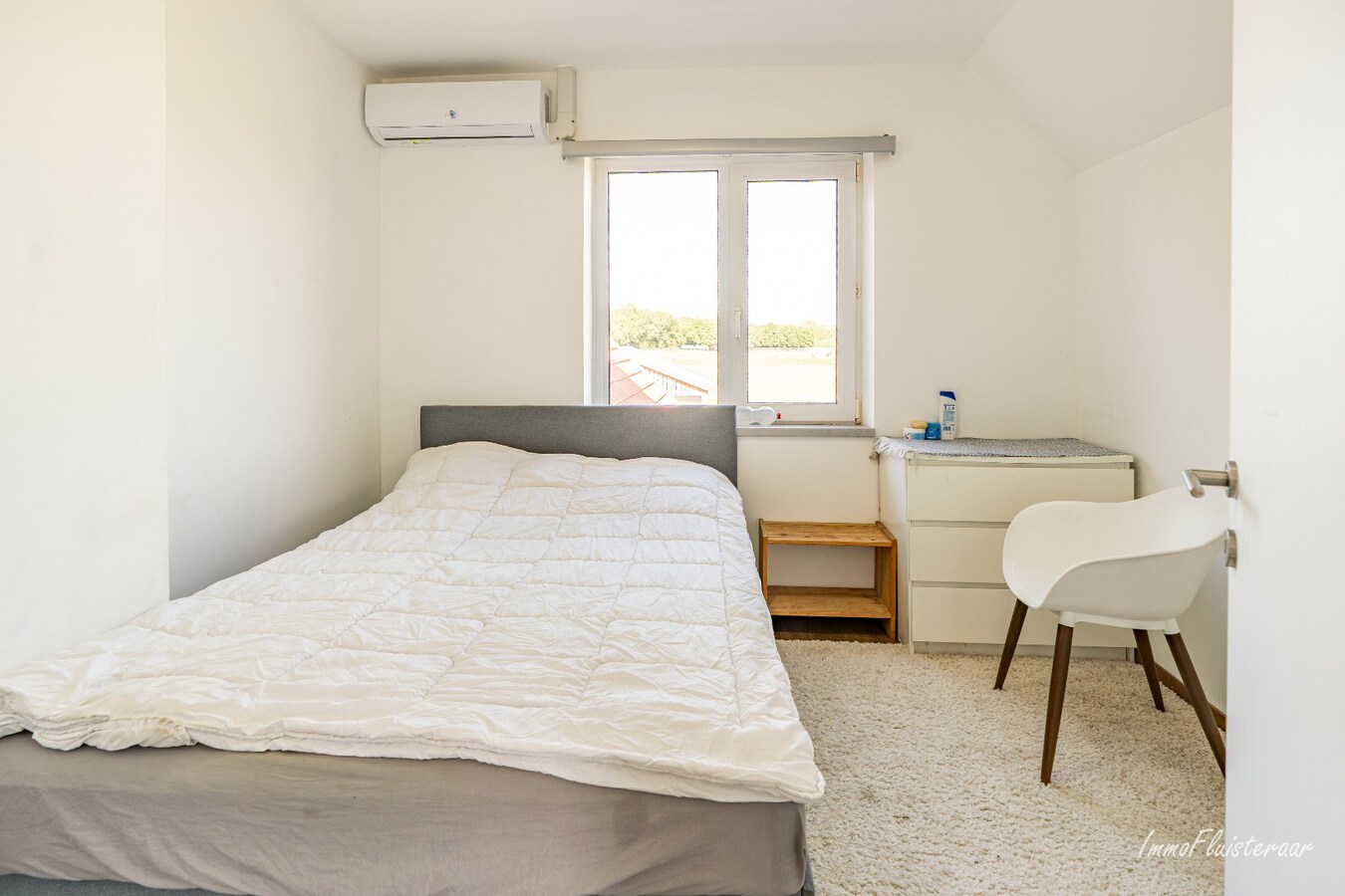 Veelzijdige woning met paardenstallen op ca. 2ha te Helchteren 