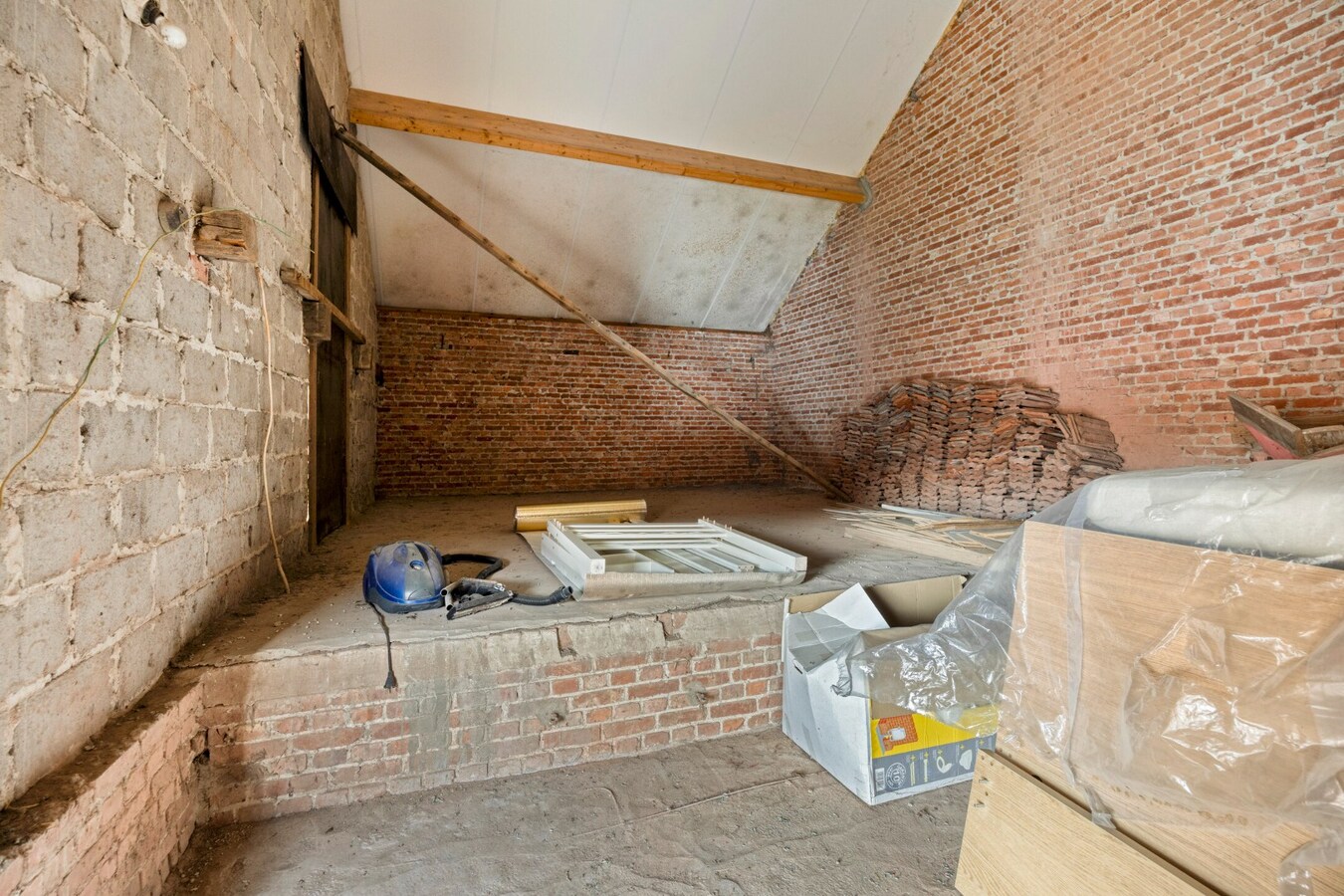 Prachtig gerenoveerde HOEVE te Landen (Neerwinden) 