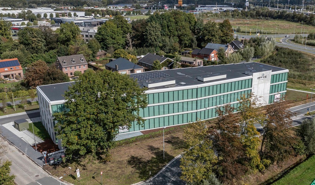Energiezuinige kantoren te huur in Office Park aan E17 te Lokeren