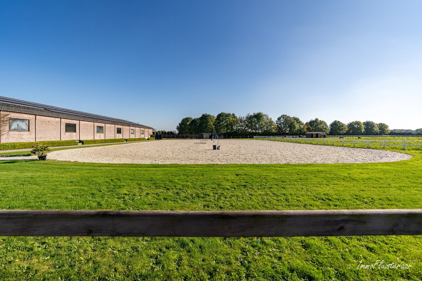 Volledig uitgeruste paardenaccommodatie op ca. 4,2 ha nabij Herentals 